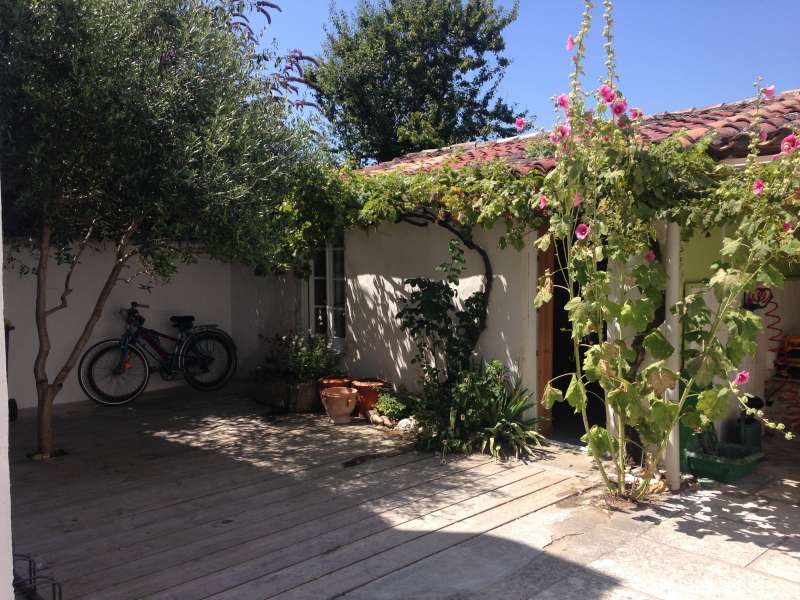 Photo 4: An accomodation located in La Couarde-sur-mer on ile de Ré.