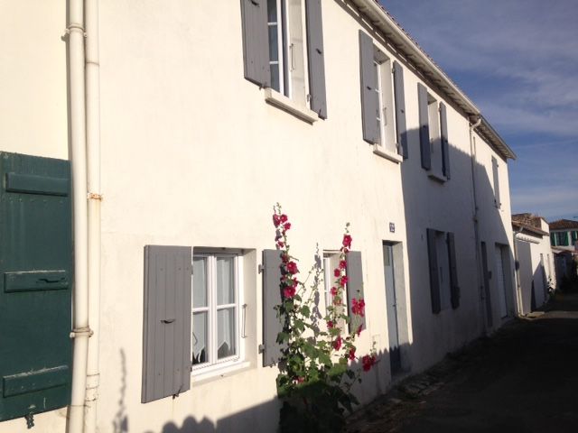 Photo 16: An accomodation located in La Couarde-sur-mer on ile de Ré.