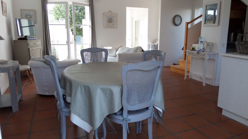 Photo 5: An accomodation located in Saint-Martin-de-Ré on ile de Ré.