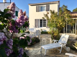 Ile de Ré:Beautiful comfortable house for 6 p-close to the beach -renovee 2017