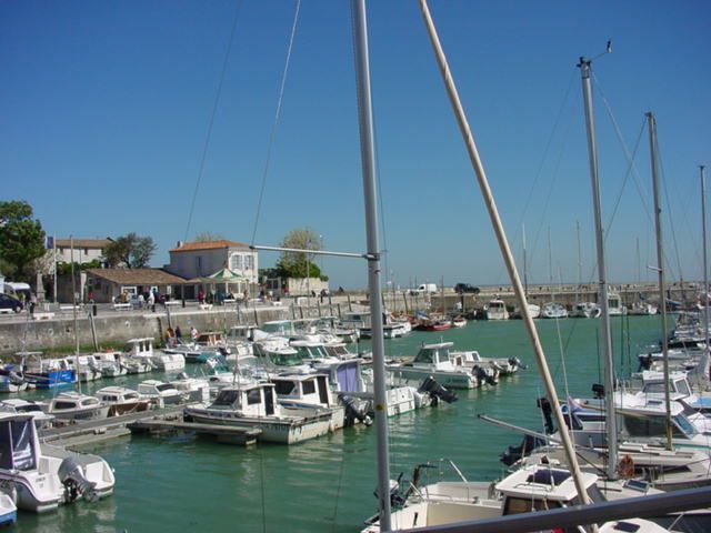 Photo 16: An accomodation located in La Flotte-en-Ré on ile de Ré.