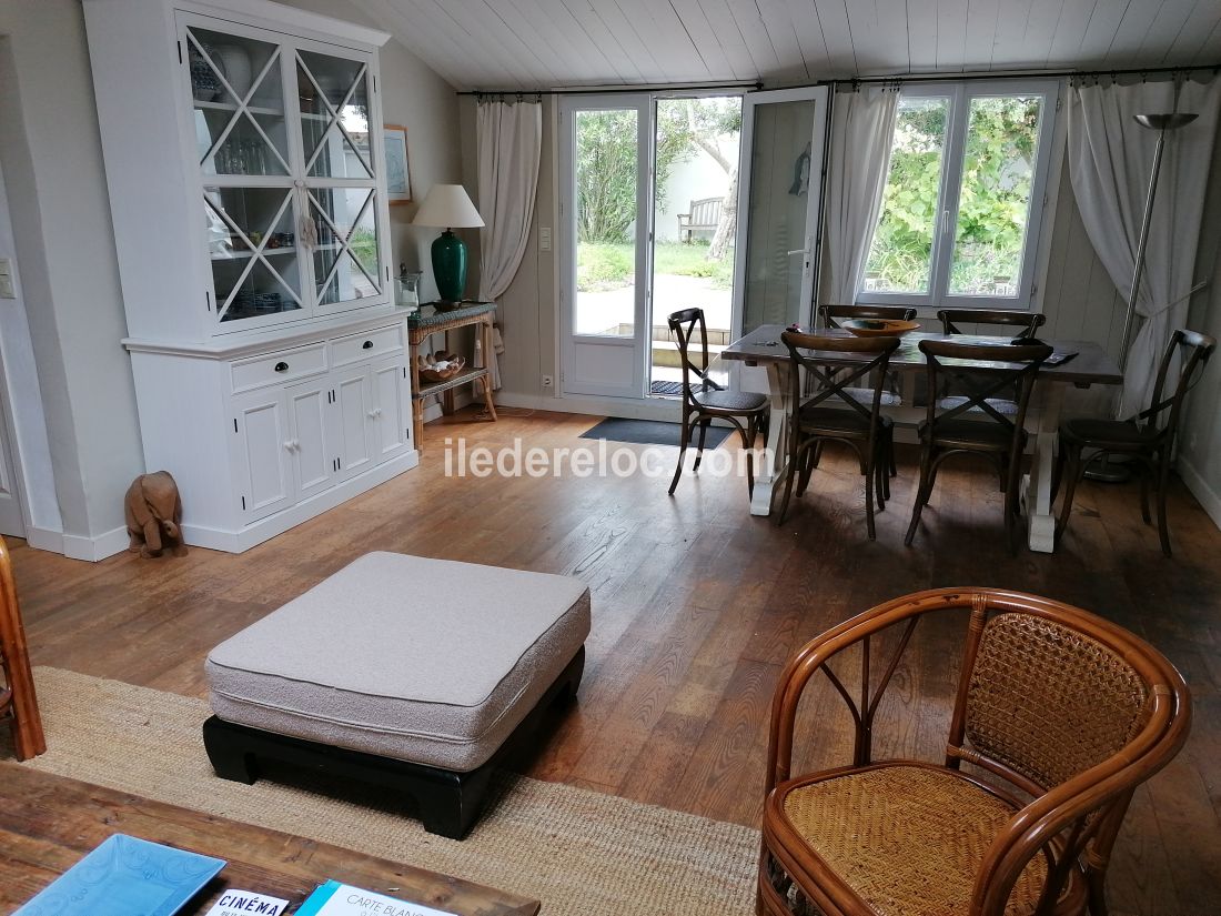 Photo 7: An accomodation located in Saint-Martin-de-Ré on ile de Ré.