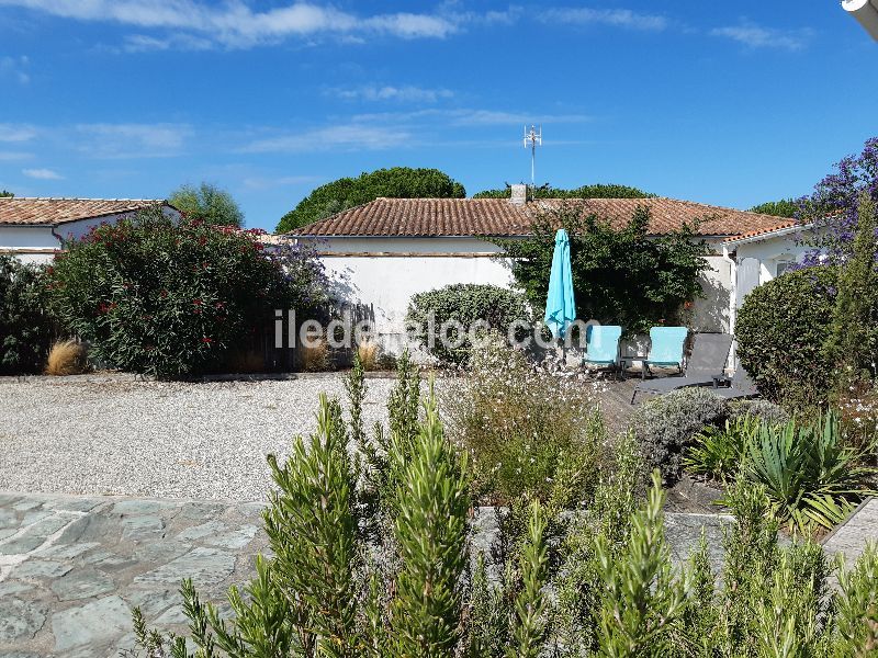 Photo 14: An accomodation located in La Couarde-sur-mer on ile de Ré.