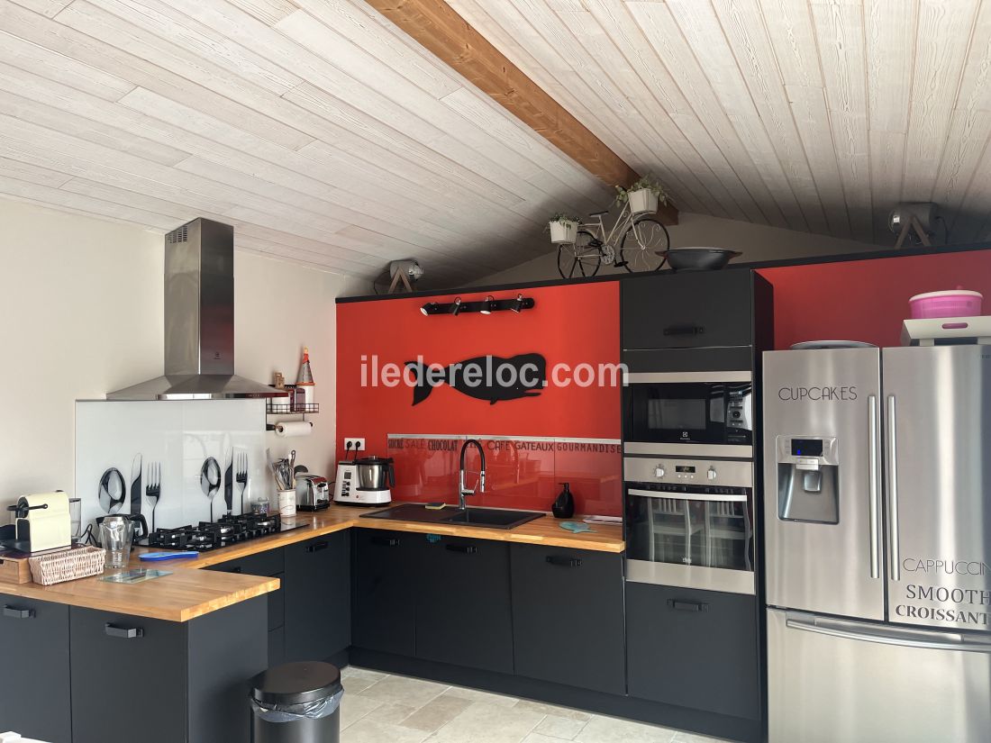 Photo 6: An accomodation located in Le Bois-Plage-en-Ré on ile de Ré.
