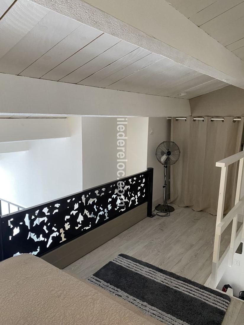 Photo 9: An accomodation located in Ars en R&eacute; on ile de R&eacute;.