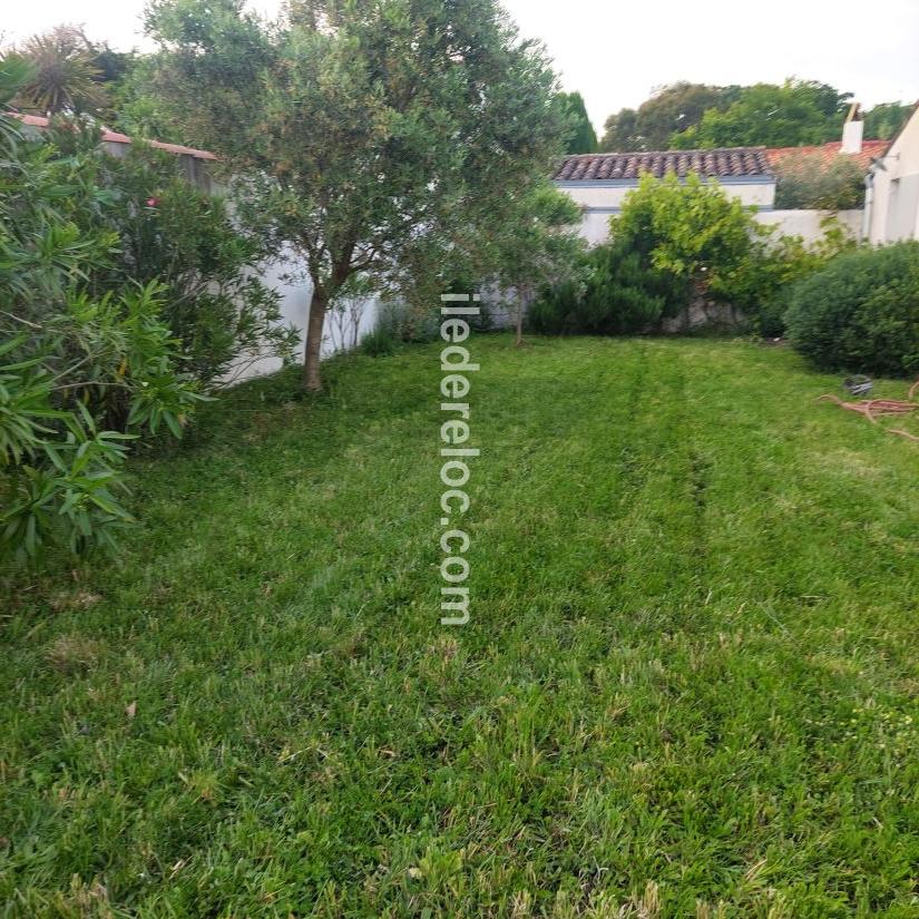 Photo 2: An accomodation located in Les Portes-en-Ré on ile de Ré.