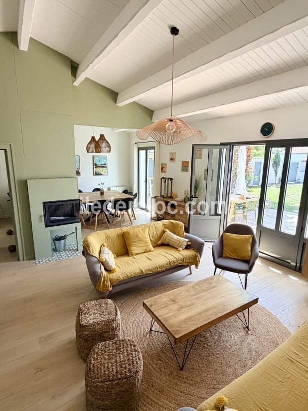 Photo 9: An accomodation located in La Couarde-sur-mer on ile de R&eacute;.