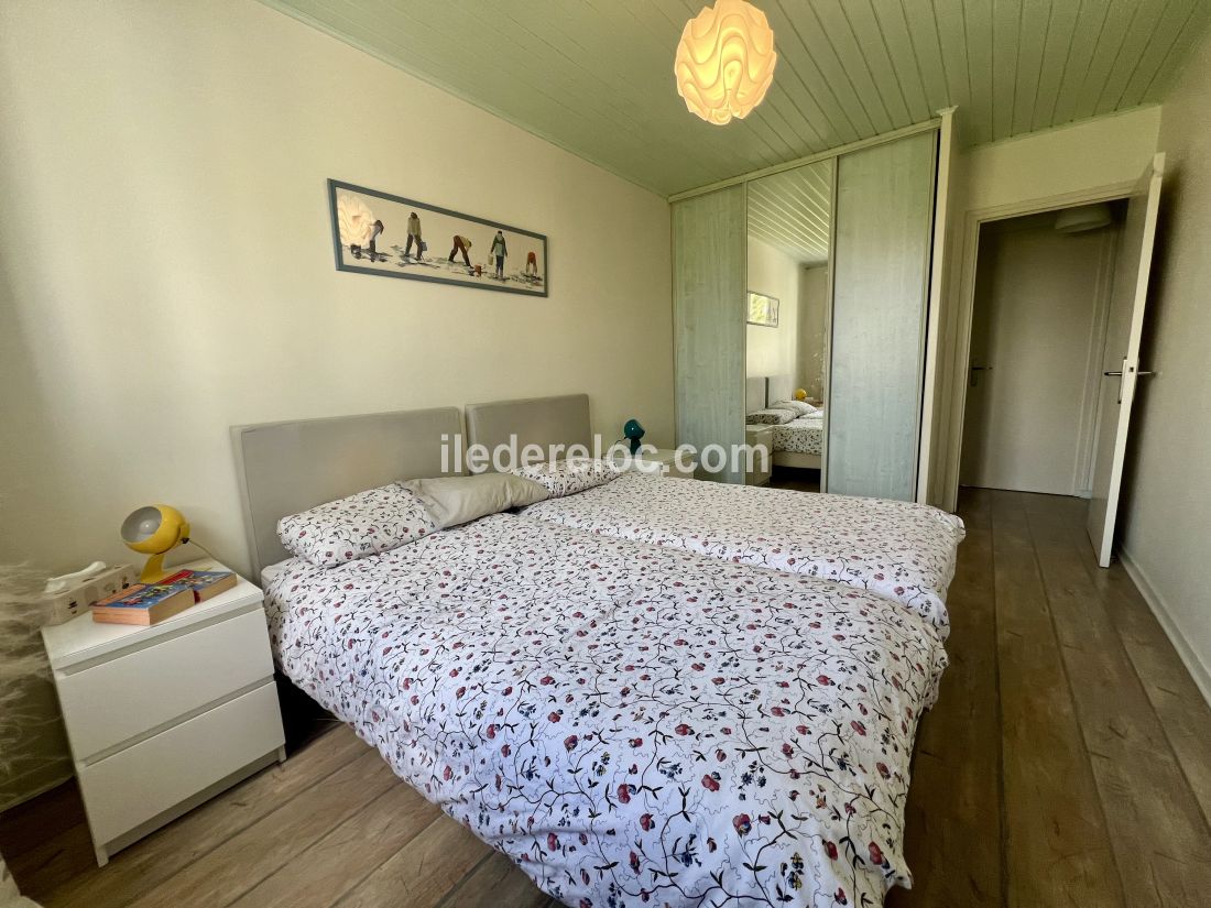 Photo 17: An accomodation located in Saint-Martin-de-R&eacute; on ile de R&eacute;.