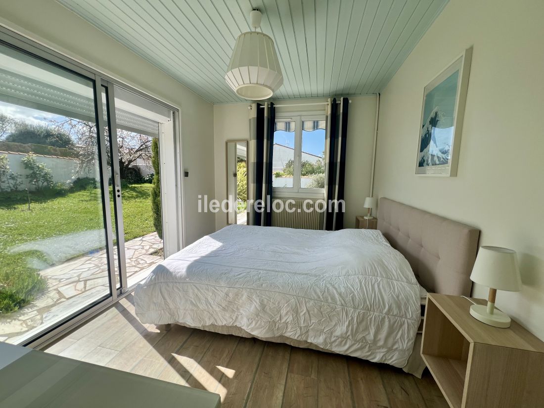 Photo 15: An accomodation located in Saint-Martin-de-R&eacute; on ile de R&eacute;.