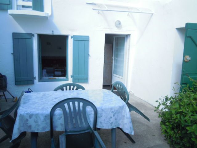 Photo 12: An accomodation located in La Flotte-en-Ré on ile de Ré.