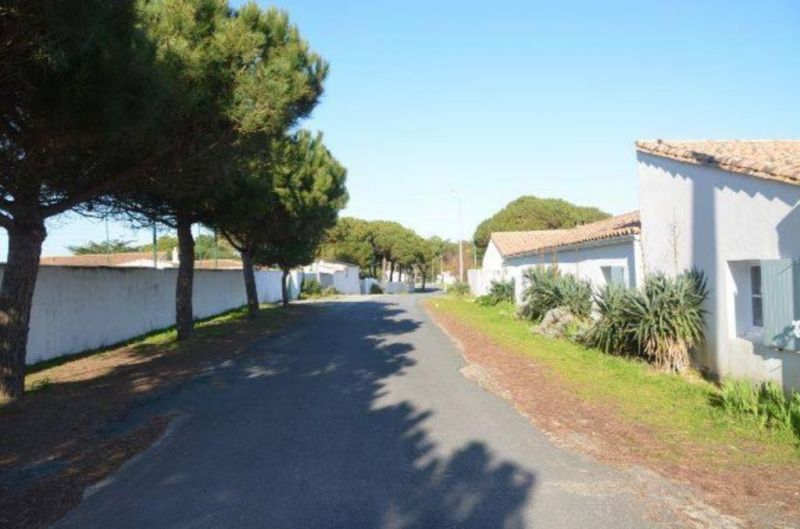 Photo 9: An accomodation located in Le Bois-Plage-en-Ré on ile de Ré.