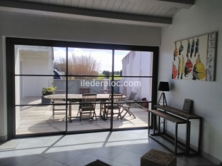 Ile de Ré:Recent house, small sea view, in an exceptional setting, 8 people