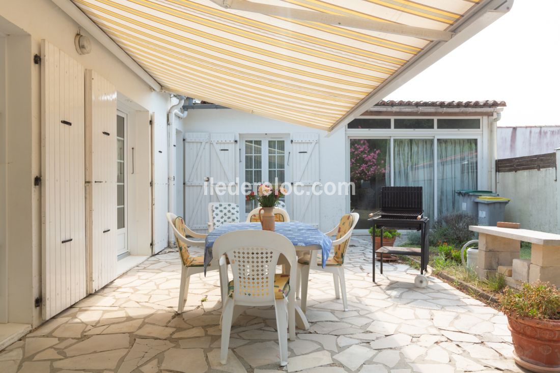 Photo 5: An accomodation located in Le Bois-Plage-en-R&eacute; on ile de R&eacute;.