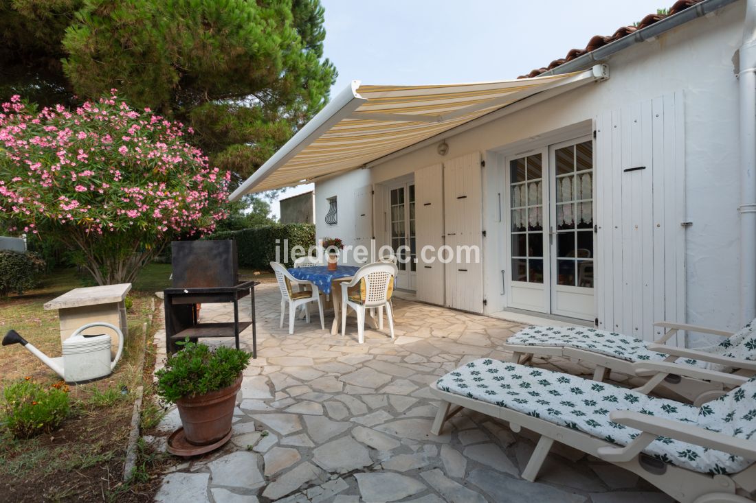 Photo 4: An accomodation located in Le Bois-Plage-en-R&eacute; on ile de R&eacute;.
