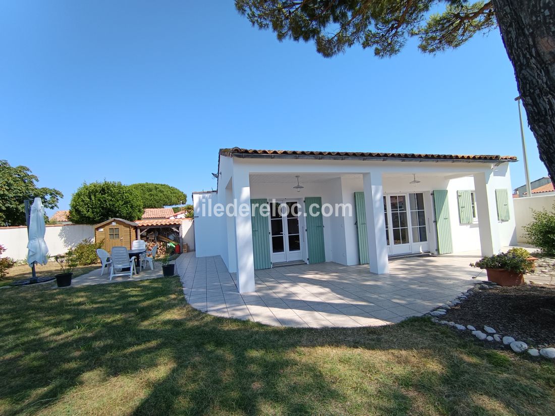 Photo 4: An accomodation located in Le Bois-Plage-en-Ré on ile de Ré.