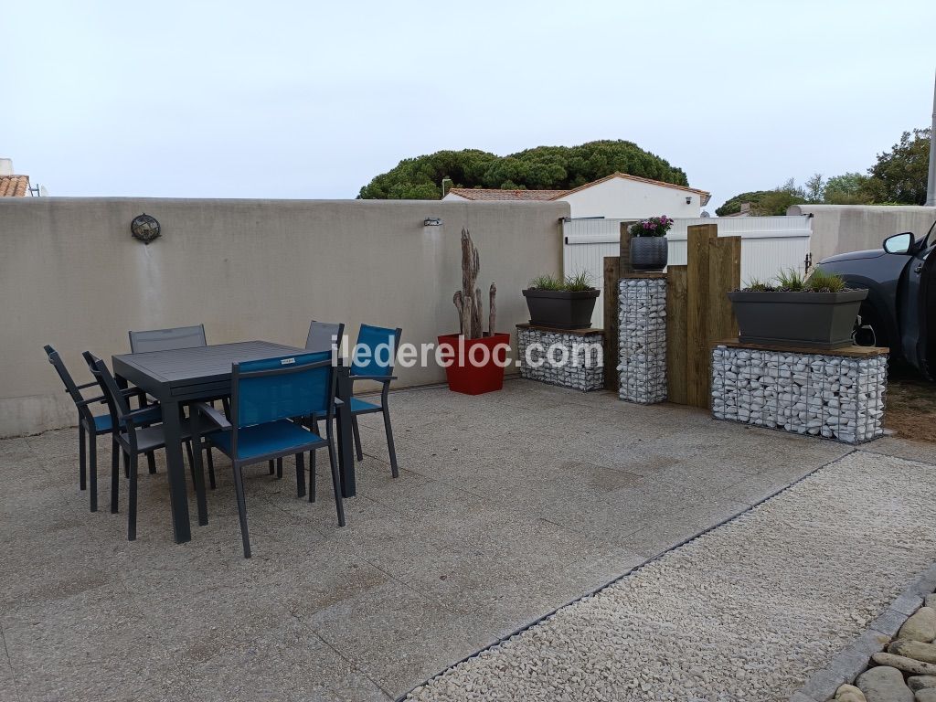Photo 4: An accomodation located in Le Bois-Plage-en-R&eacute; on ile de R&eacute;.