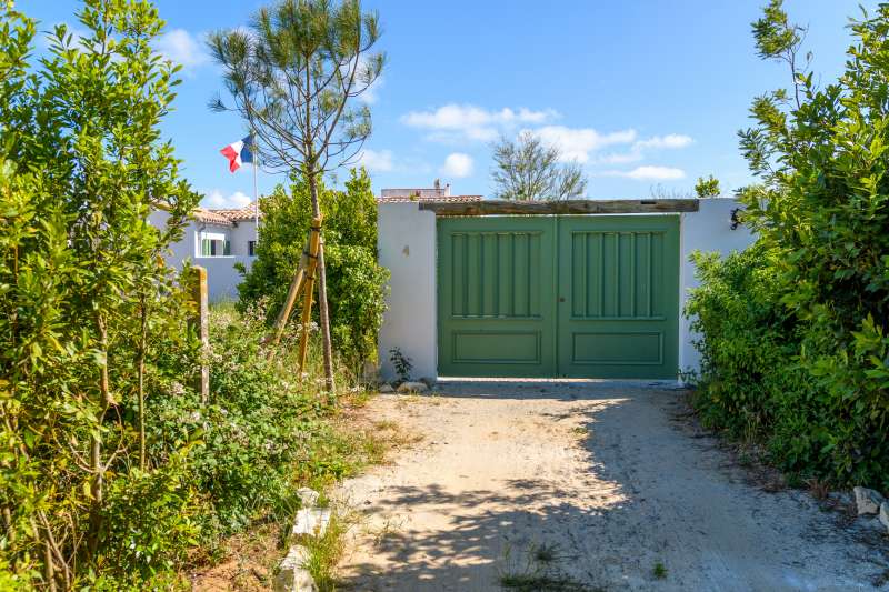 Photo 46: An accomodation located in Le Bois-Plage-en-Ré on ile de Ré.