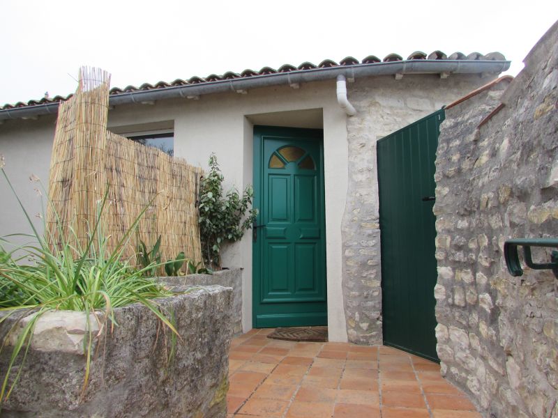 Photo 15: An accomodation located in La Flotte-en-Ré on ile de Ré.