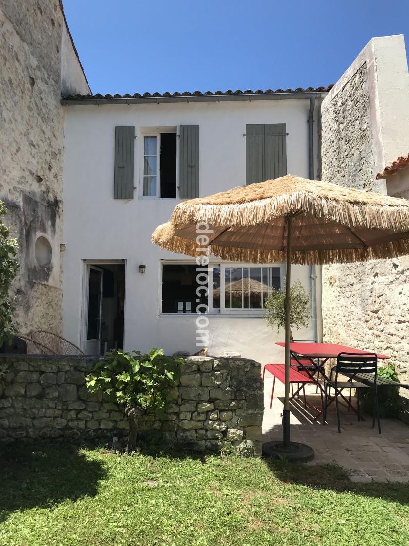 Photo 5: An accomodation located in Le Bois-Plage-en-Ré on ile de Ré.