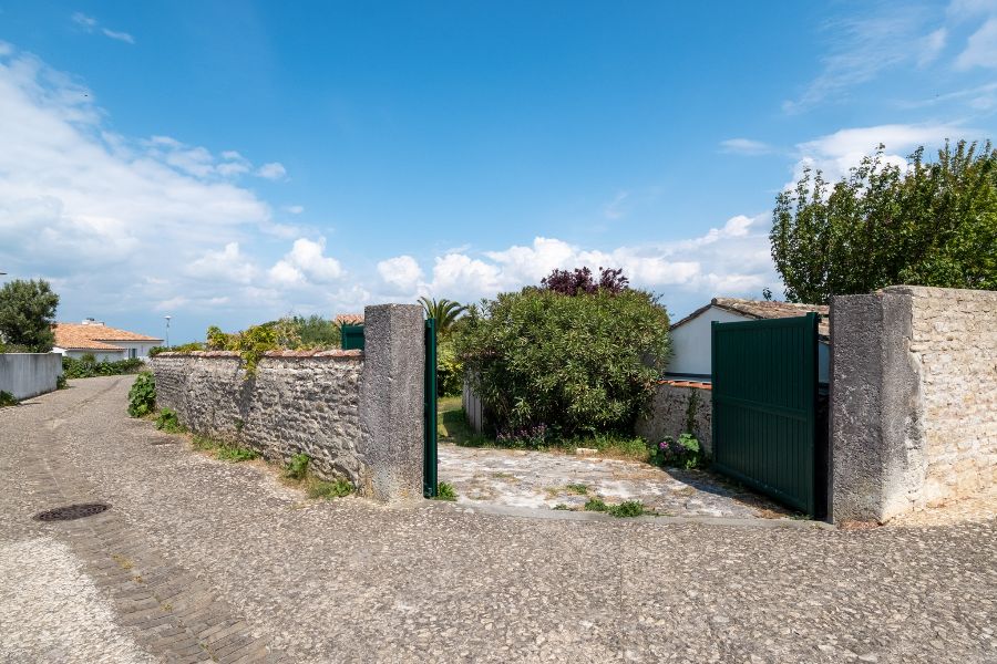 Photo 31: An accomodation located in La Flotte-en-Ré on ile de Ré.