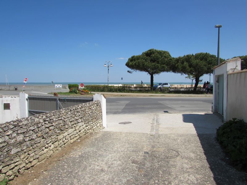 Photo 14: An accomodation located in La Flotte-en-Ré on ile de Ré.