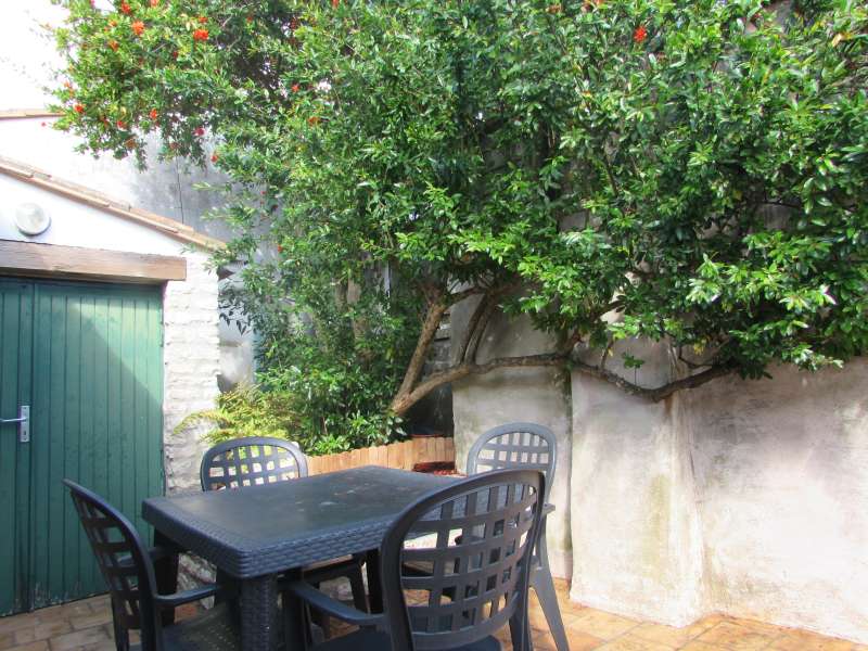 Photo 12: An accomodation located in La Flotte-en-Ré on ile de Ré.