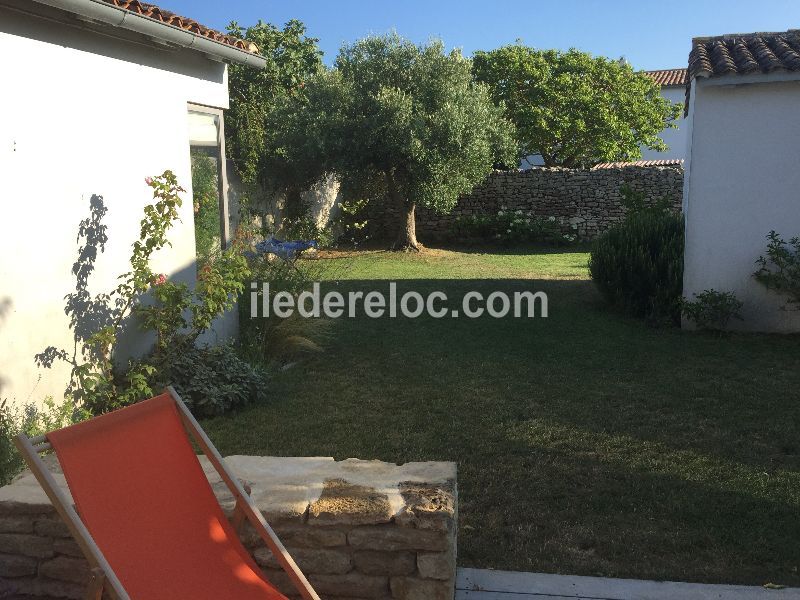 Photo 15: An accomodation located in Saint-Cl&eacute;ment-des-Baleines on ile de R&eacute;.