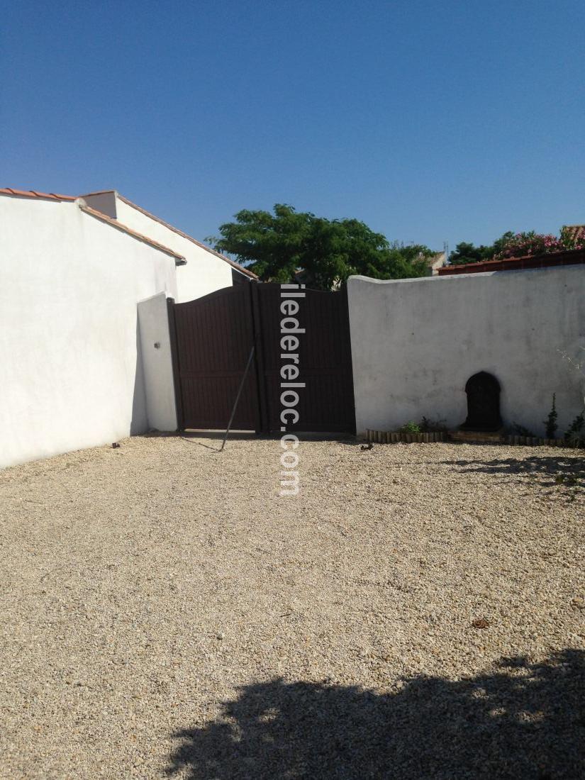 Photo 23: An accomodation located in Sainte-Marie-de-R&eacute; on ile de R&eacute;.