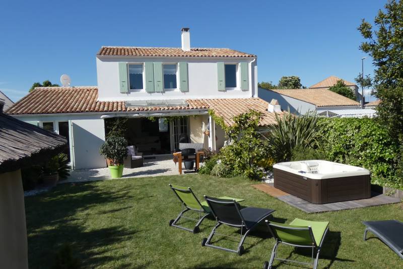 Photo 19: An accomodation located in Saint-Martin-de-Ré on ile de Ré.