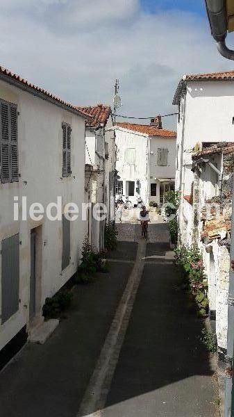 Photo 31: An accomodation located in La Couarde-sur-mer on ile de Ré.