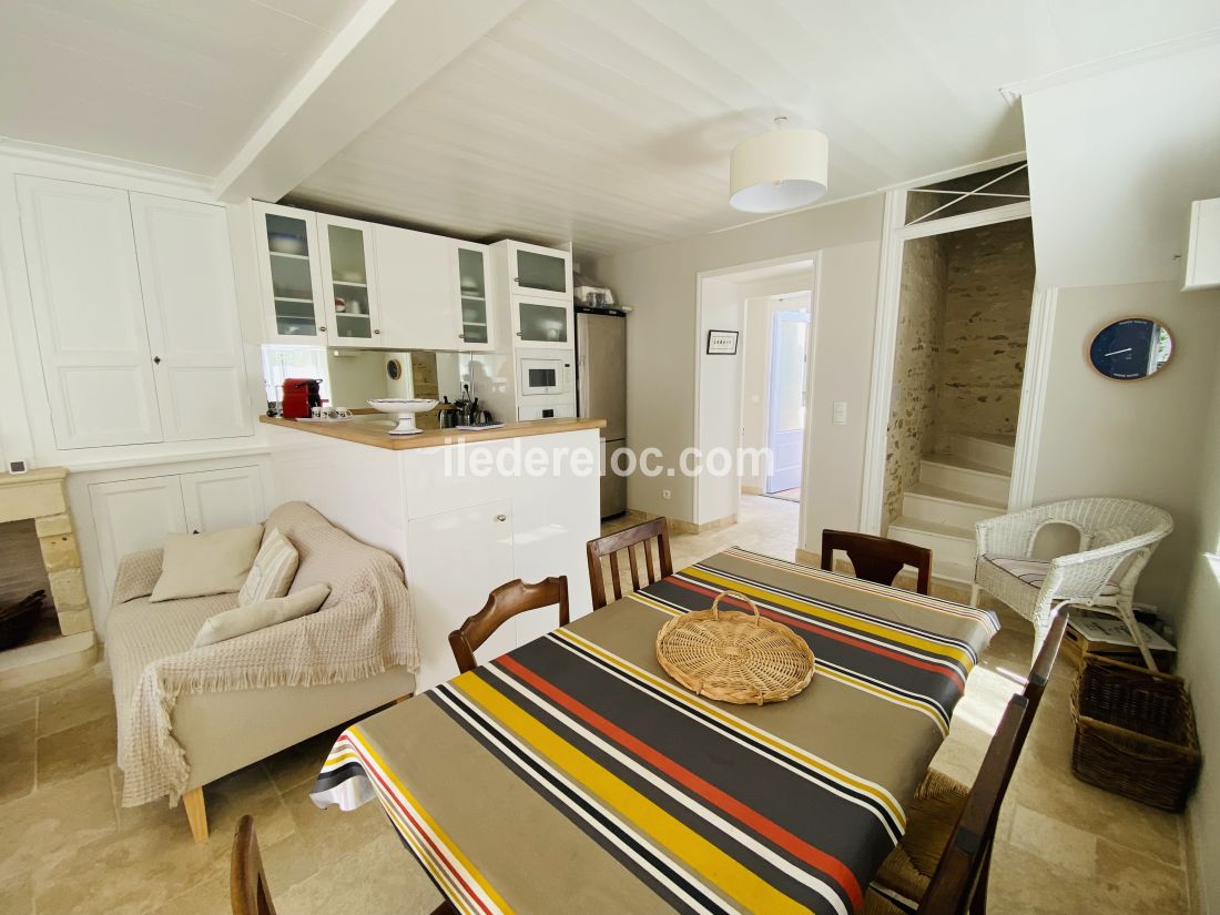 Photo 10: An accomodation located in La Couarde-sur-mer on ile de Ré.