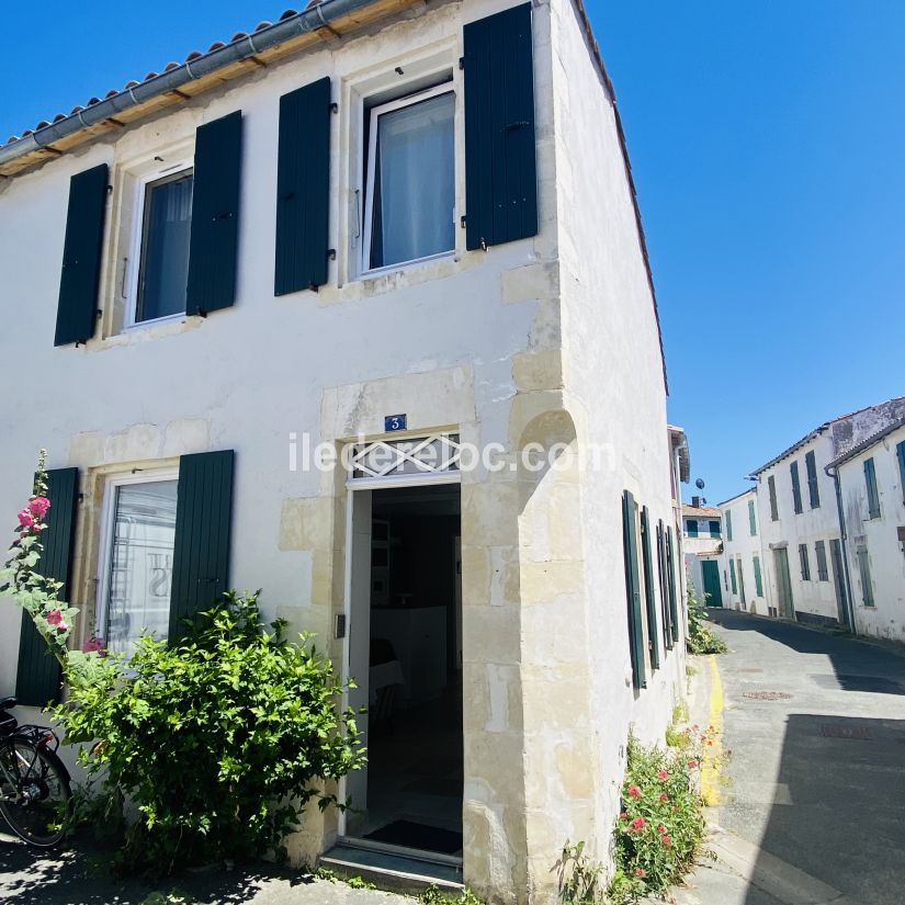 Photo 29: An accomodation located in La Couarde-sur-mer on ile de Ré.