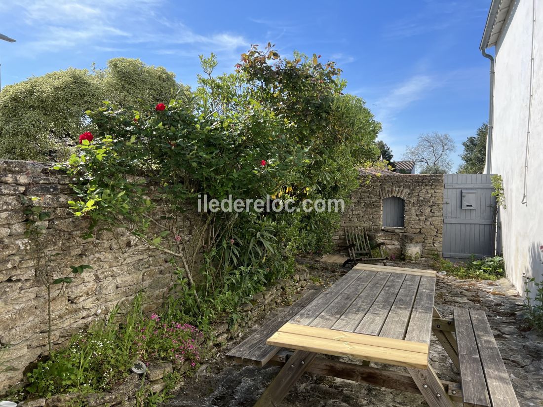 Photo 7: An accomodation located in Les Portes-en-Ré on ile de Ré.