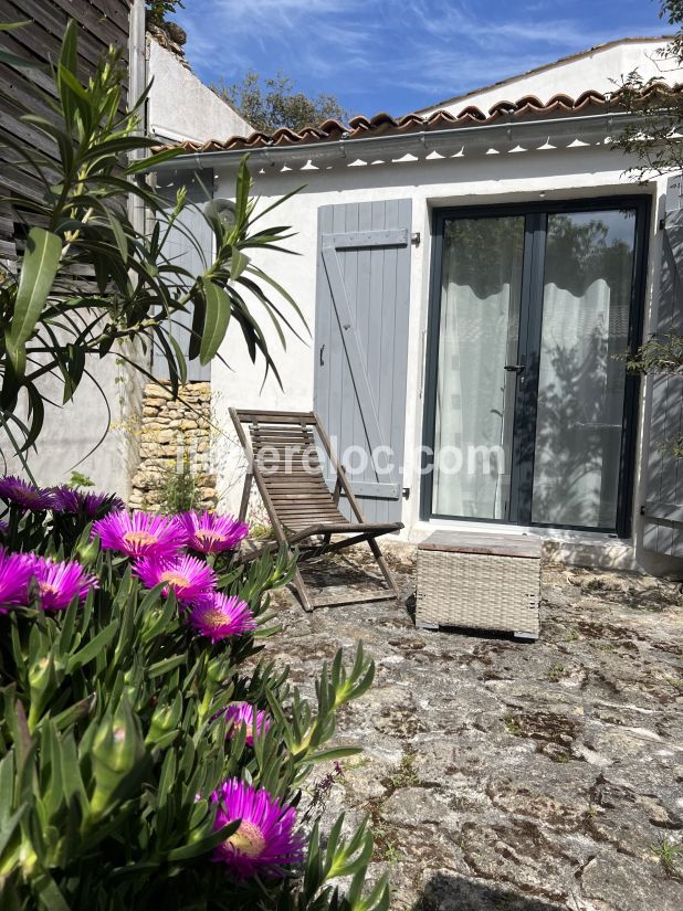 Photo 5: An accomodation located in Les Portes-en-Ré on ile de Ré.