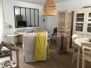 Ile de R&eacute;:Garden lane