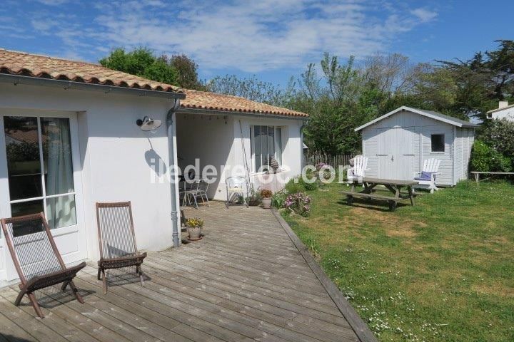 Photo 12: An accomodation located in Les Portes-en-Ré on ile de Ré.