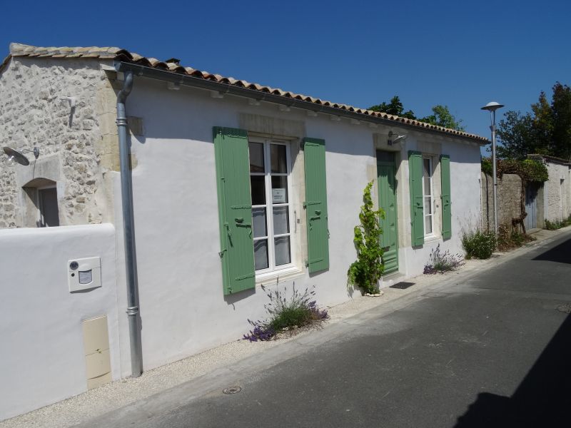 Photo 18: An accomodation located in La Flotte-en-Ré on ile de Ré.