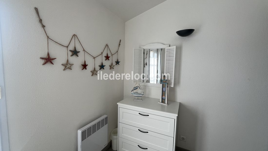 Photo 8: An accomodation located in La Flotte-en-R&eacute; on ile de R&eacute;.