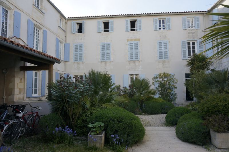 Photo 7: An accomodation located in La Flotte-en-Ré on ile de Ré.