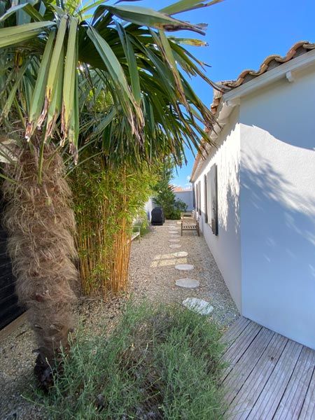 Photo 17: An accomodation located in Le Bois-Plage-en-Ré on ile de Ré.