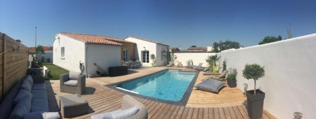 Ile de Ré:Villa with swimming pool between town center and beaches