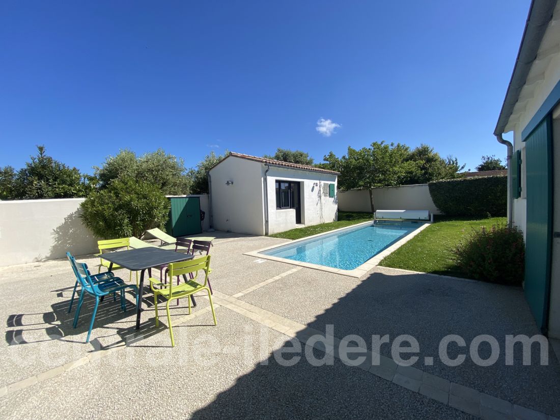 Photo 5: An accomodation located in La Flotte-en-Ré on ile de Ré.