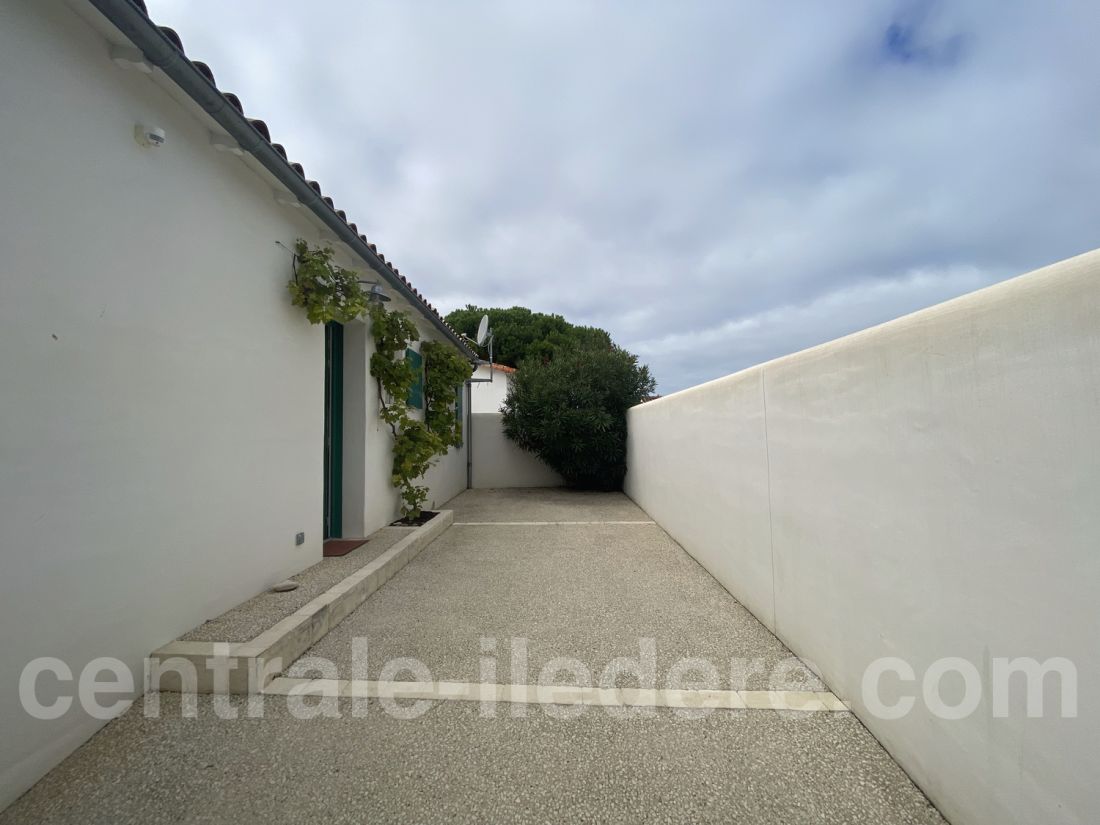 Photo 22: An accomodation located in La Flotte-en-Ré on ile de Ré.