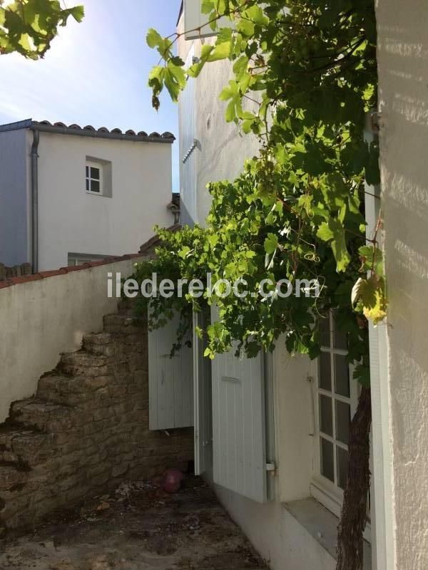 ile de ré House of charm and character in the village of les portes in all tranquility