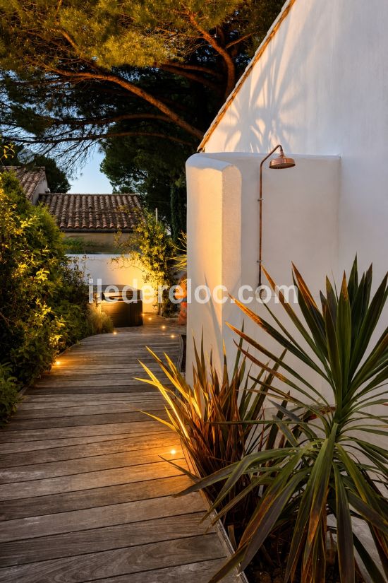 Photo 33: An accomodation located in Le Bois-Plage-en-R&eacute; on ile de R&eacute;.