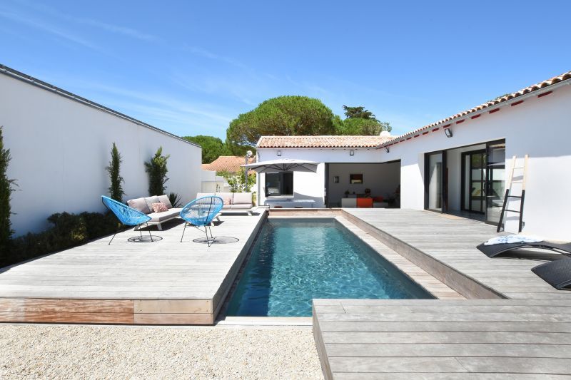Photo 4: An accomodation located in Le Bois-Plage-en-Ré on ile de Ré.