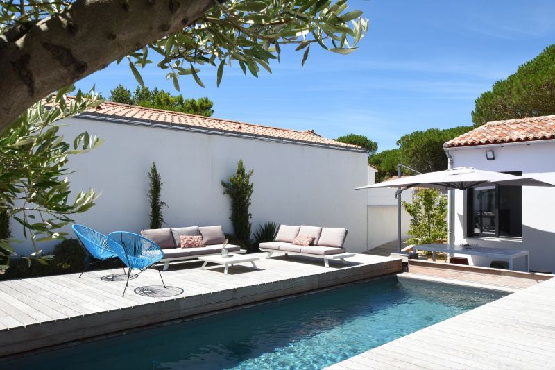 Photo 6: An accomodation located in Le Bois-Plage-en-Ré on ile de Ré.