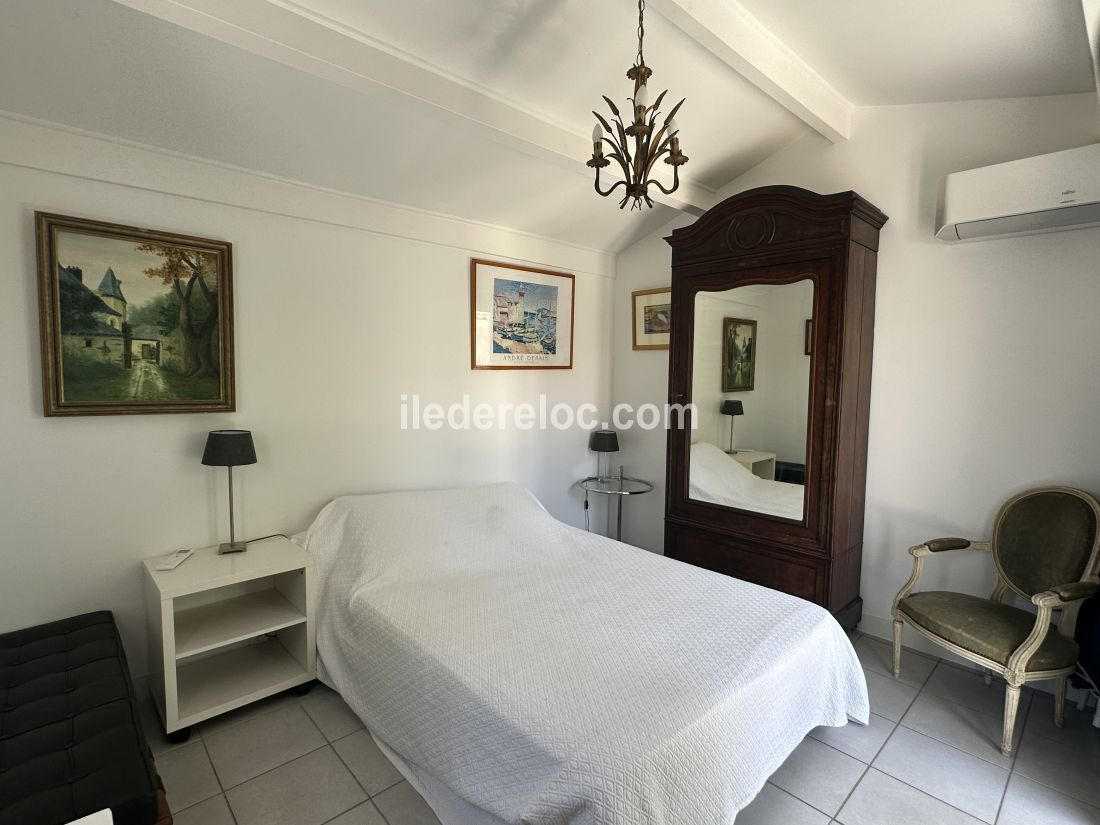 Photo 18: An accomodation located in Sainte-Marie-de-R&eacute; on ile de R&eacute;.