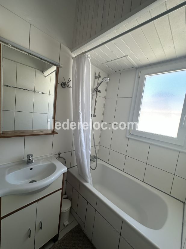 Photo 14: An accomodation located in Sainte-Marie-de-R&eacute; on ile de R&eacute;.