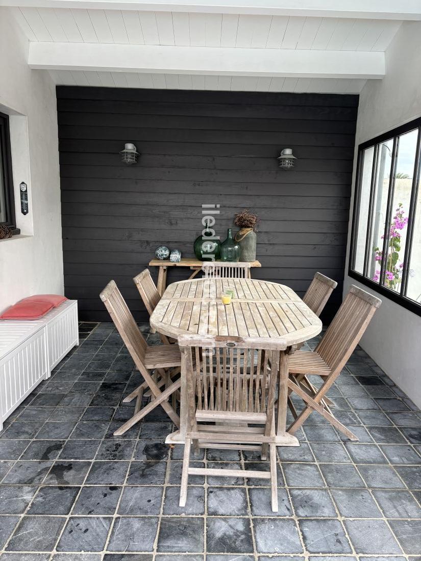 Photo 7: An accomodation located in Saint-Cl&eacute;ment-des-Baleines on ile de R&eacute;.